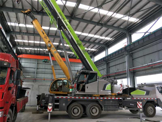 莲花县高空车出租需要注意哪些安全事项？