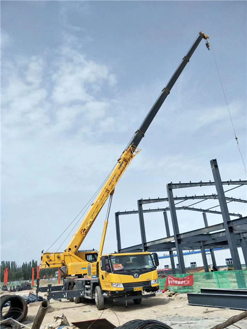 莲花县超高层建筑钢结构吊装案例